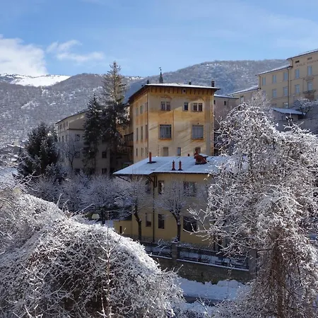 ホテル Albergo Centrale Scanno