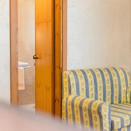 Albergo Centrale Scanno 2* スカンノ