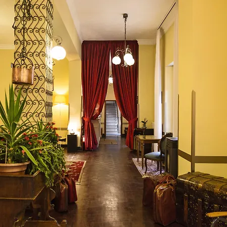 ホテル Albergo Centrale Scanno 2*